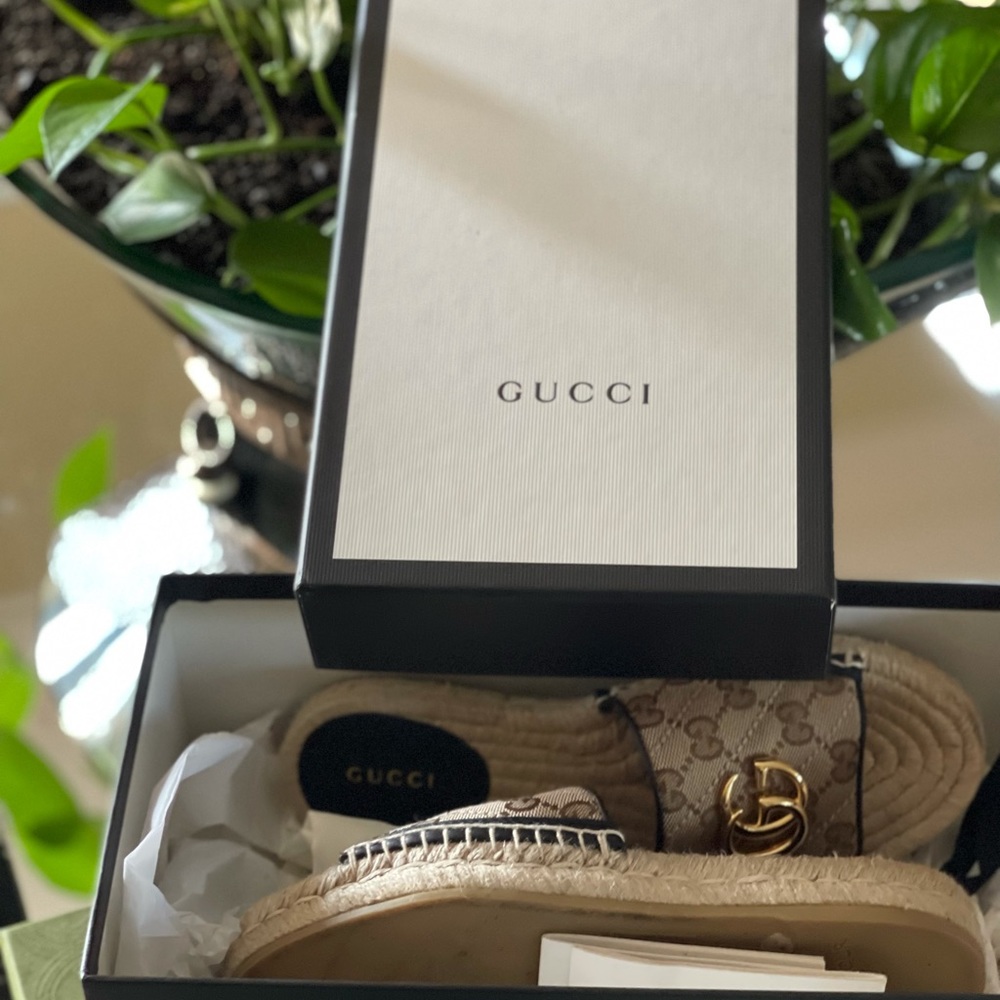 Authentic Gucci matelasse’ canvas espadrille sandal